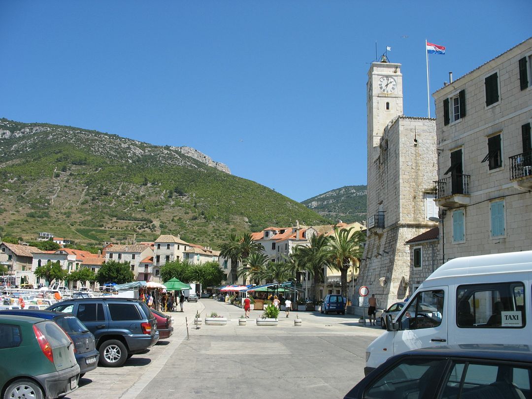 IMG_8040.JPG - VIS Komiza nevû városka.