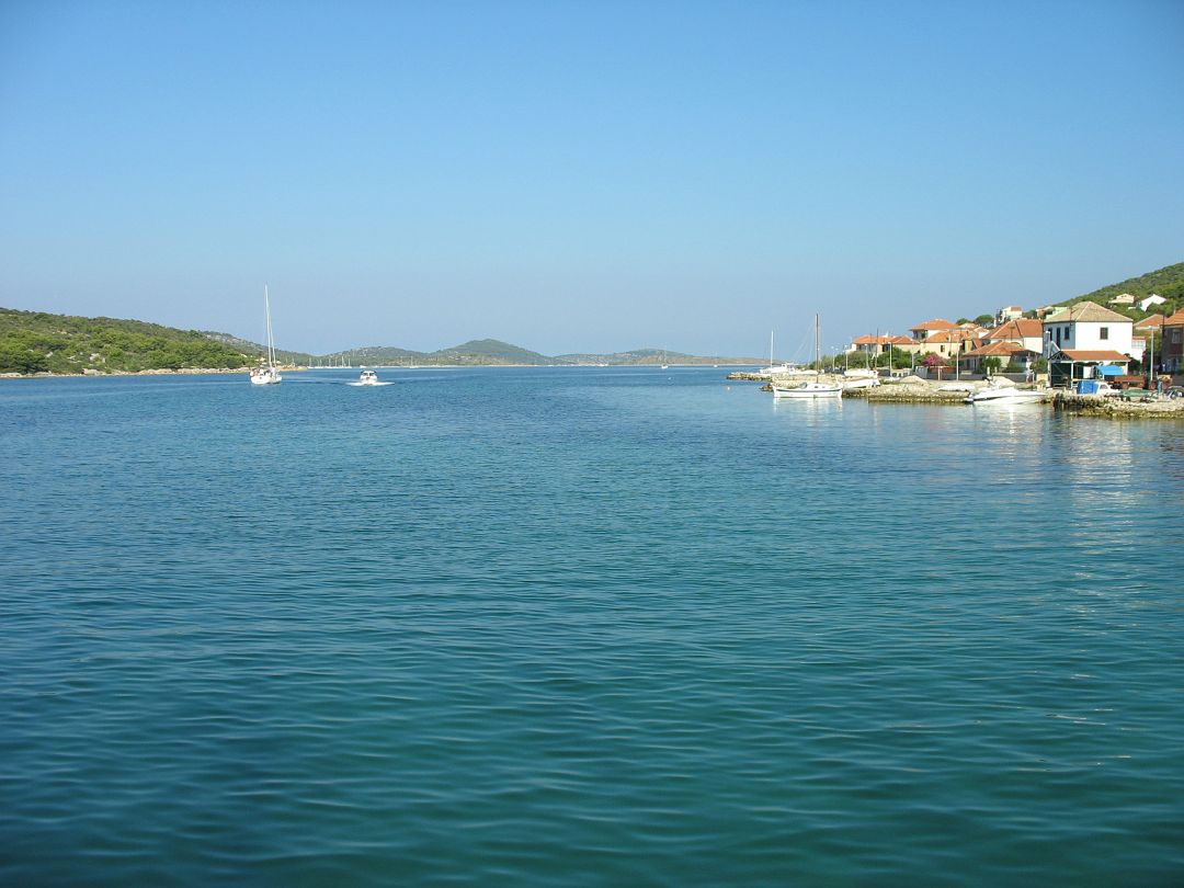 IMG_8425.JPG - Kaprije öböl bejárata.