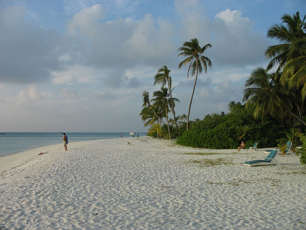 IMG_2190.JPG - Na itt már egy kicsit nagyobb a tömeg.